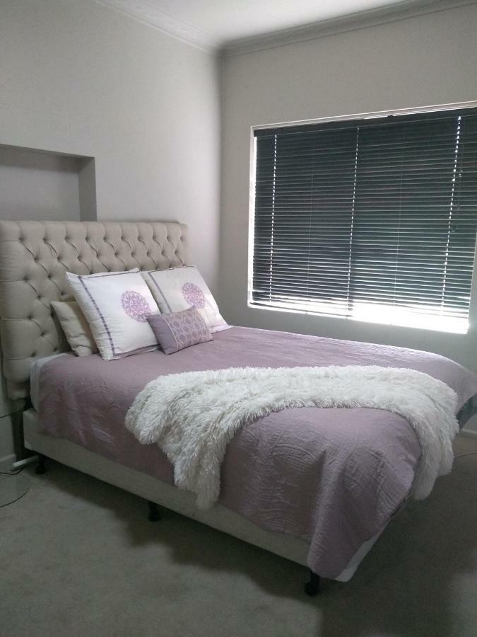 Kindred Studio Apartments Leeton Buitenkant foto