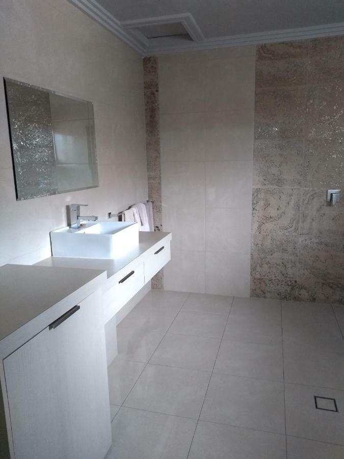 Kindred Studio Apartments Leeton Buitenkant foto